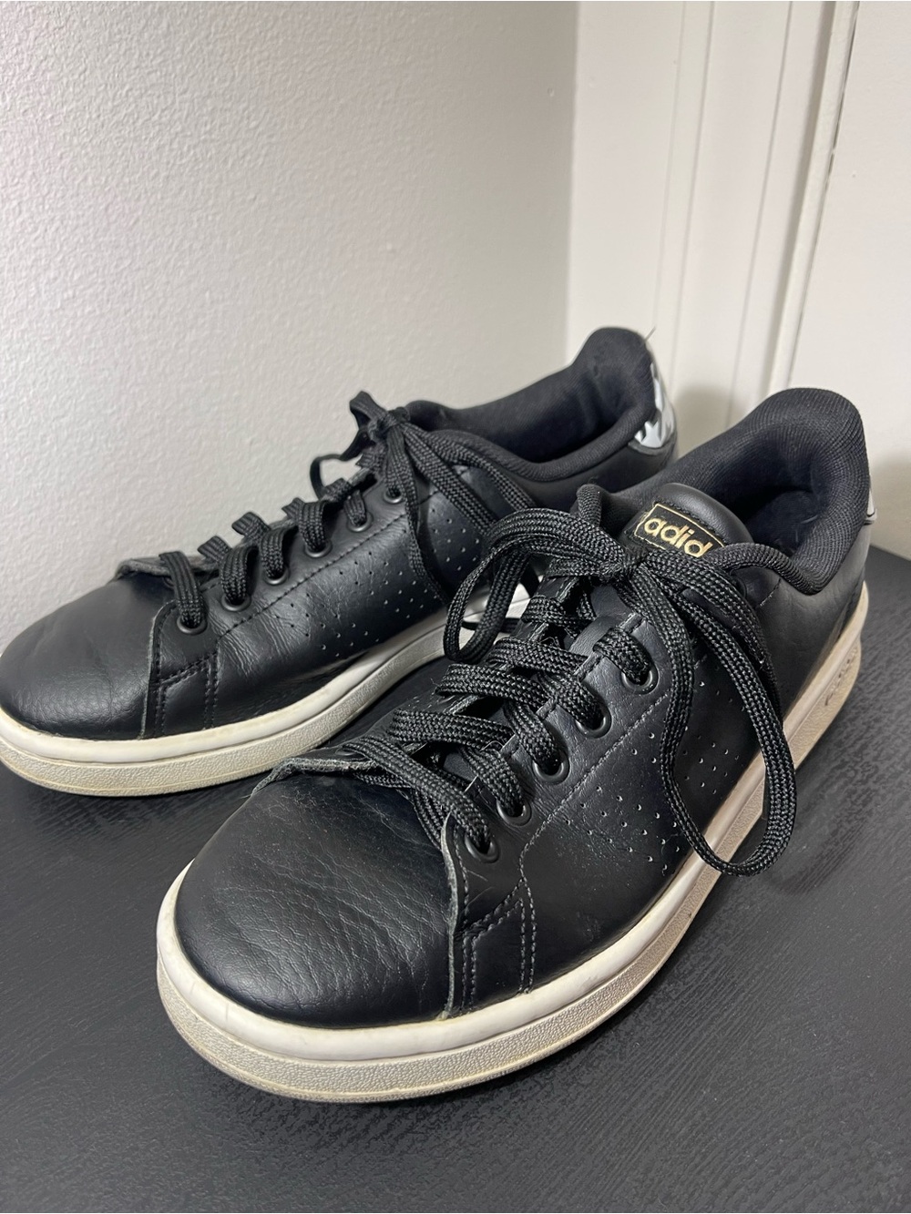 Adidas advantage/ grand court sneakers black gold houndstooth heel women size 7